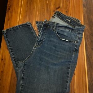 Judy Blue Jeans - Capri Fit